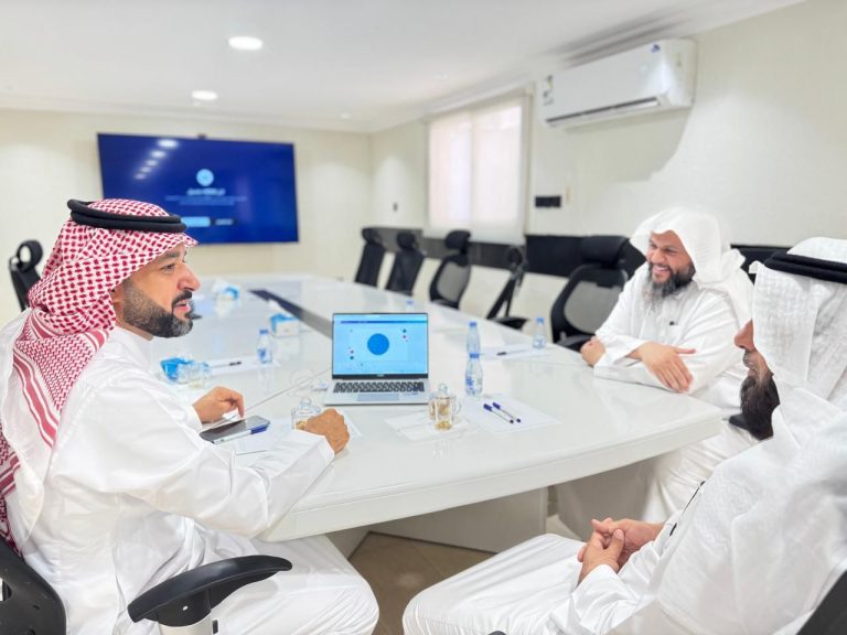 جمعيتا معلمون و خير تبحثان التعاون وتشيدان بجهود المعلمين والمعلمات في حلقات القرآن الكريم